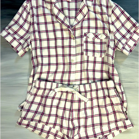 Victoria’s Secret size small shorts pajama set. Great condition.  - Picture 2 of 13